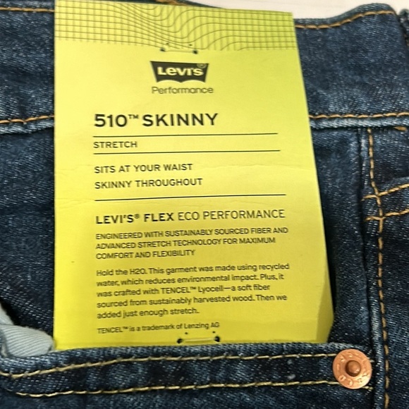 Levi's Men's Blue Jeans - Picture 2 of 8